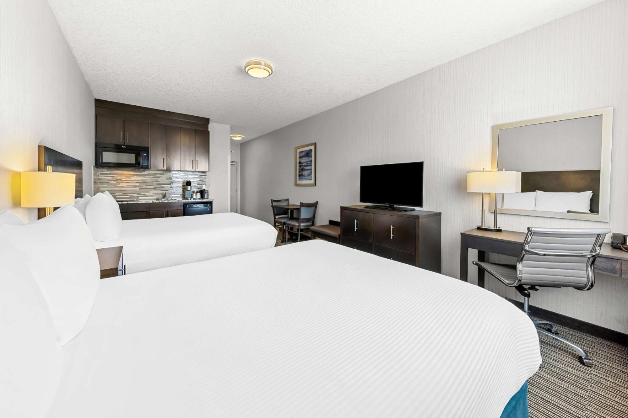 Best Western Plus Airdrie Gateway Exterior foto